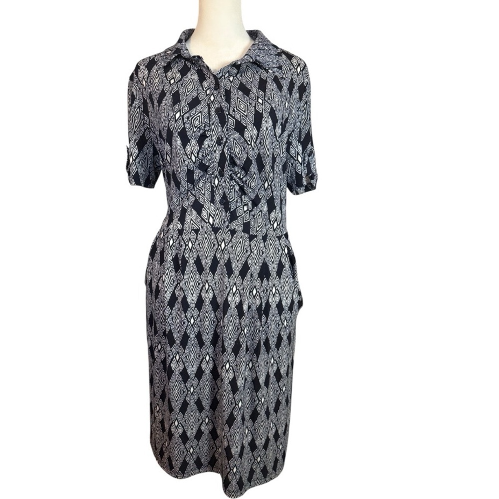 Active Seller!!! Fenn Wright Manson 40’s style Button front Dress Size 8